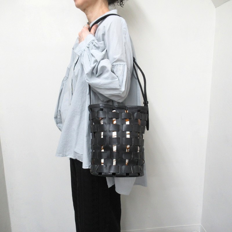 PEAKS PEAK  カウレザー透かし編みメッシュショルダー /BK